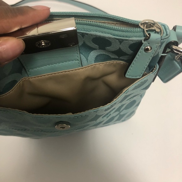 Turquoise Coach crossbody - Picture 8 of 8
